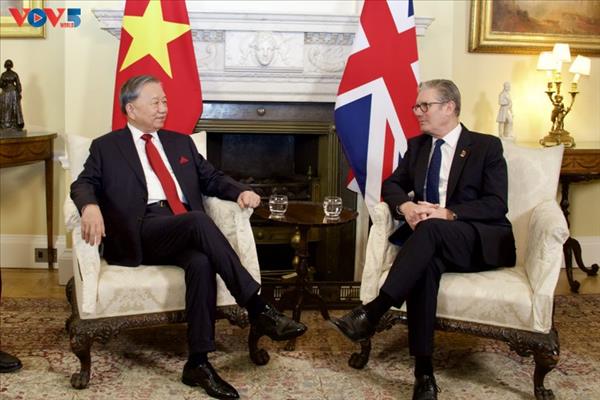 វៀតណាម-ចក្រភពអង់គ្លេសលើកកំពស់ទំនាក់ទំនងទៅជាភាពជាដៃគូយុទ្ធសាស្ត្រគ្រប់ជ្រុងជ្រោយ