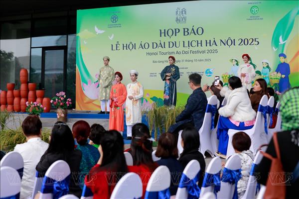 Lễ hội Áo dài Du lịch Hà Nội 2025 – Nơi di sản gặp gỡ nét duyên hiện đại