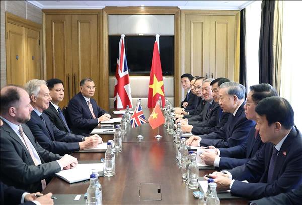 Tổng Bí thư Tô Lâm gặp nguyên Thủ tướng Anh Tony Blair