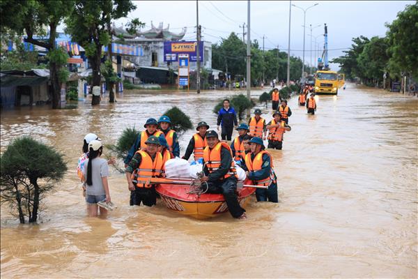 Inondations au Centre : lourd bilan et efforts de redressement en cours