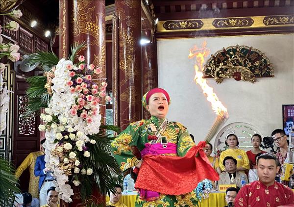 Культ Богинь-Матери Трех дворцов Тамфу в эпоху цифровых технологий