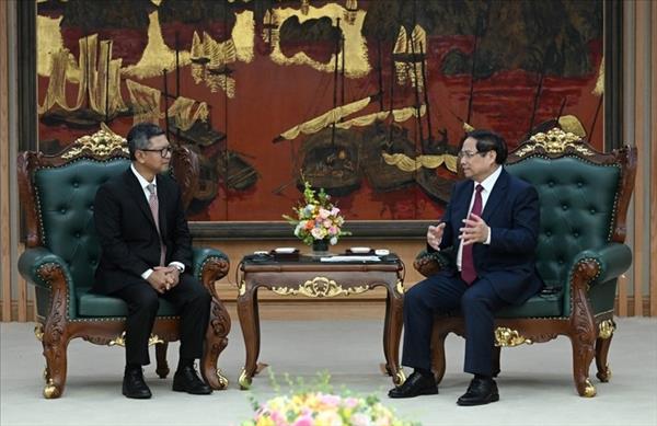 ນາ​ຍົກ​ລັດ​ຖະ​ມົນ​ຕີ ຟ້າມ​ມິງ​ຈິງ ຕ້ອນ​ຮັບ​ເອກ​ອັກ​ຄະ​ລັດ​ຖະ​ທູດ ອິນ​ໂດ​ເນ​ເຊຍ ແລະ ສິງ​ກະ​ໂປ ເຂົ້າ​ຢ້ຽມ​ອຳ​ລາ