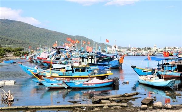 ຈາກ​ຄຳ​ໝັ້ນ​ສັນ​ຍາຕ້ານ IUU ໄປສູ່ການ​ພັດ​ທະ​ນາ​ອາ​ຊີບ​ຫາ​ປາ​ແບບ​ຍືນ​ຍົງ, ມີ​ຄວາມ​ຮັບ​ຜິດ​ຊອບ