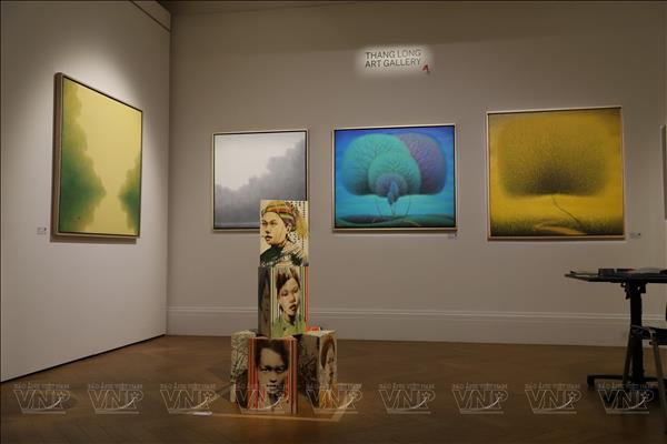 Hội họa Việt Nam tỏa sáng tại Tuần lễ nghệ thuật châu Á London