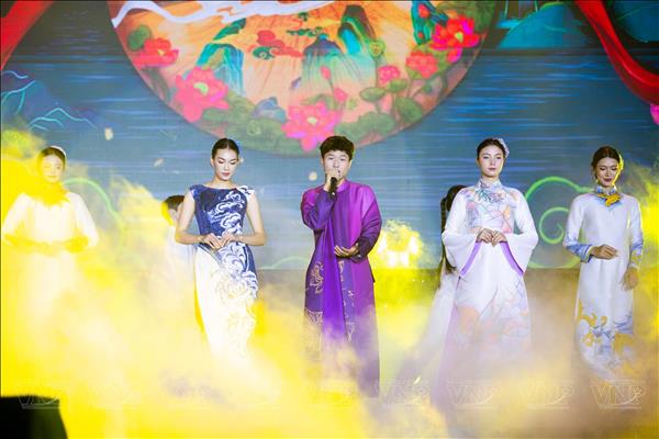 Lễ hội Áo dài Du lịch Hà Nội 2025: Nơi di sản gặp gỡ tinh thần sáng tạo