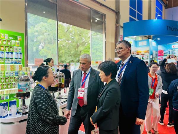 Белорусские товары представлены на международной выставке продуктов питания, напитков и упаковки во Вьетнаме