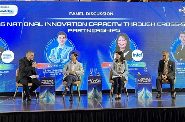 Efectúan Cumbre de Innovación de Vietnam 2025 en Ciudad Ho Chi Minh