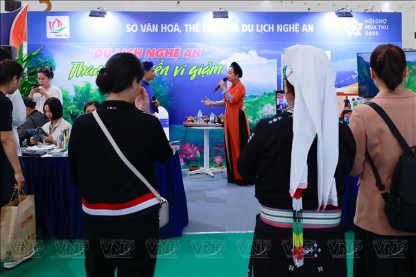 Hội chợ Mùa Thu lần thứ nhất - 2025: Nơi văn hóa Việt hòa nhịp cùng giao thương thế giới