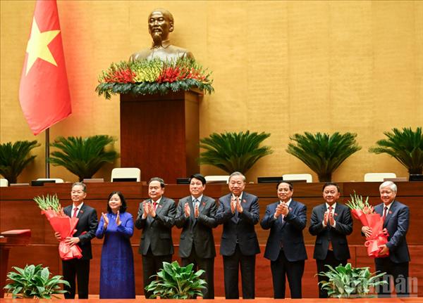 លោក ដូ វ៉ាន់ ចៀន ត្រូវបានជ្រើសតាំងជាអនុប្រធានរដ្ឋសភា