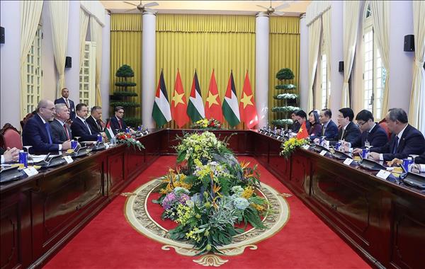 Chủ tịch nước Lương Cường hội đàm với Quốc vương Jordan