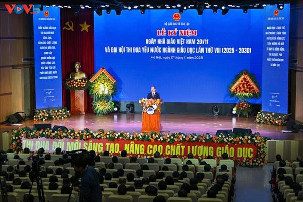 អបអរសាទរទិវាគ្រូបង្រៀនវៀតណាមថ្ងៃទី២០ខែវិច្ឆិកា