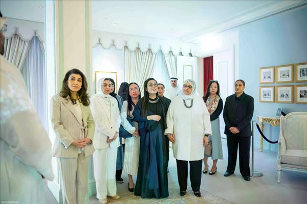 越科两国总理夫人参观阿尔萨拉姆宫博物馆