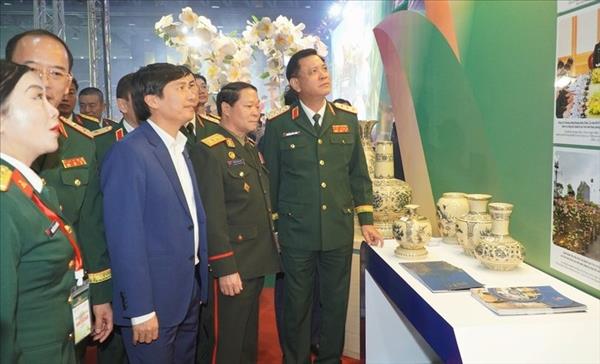 ໄຂງານຕະຫຼາດນັດເຊື່ອມຈອດການພົວພັນການຄ້າ ຫວຽດນາມ - ລາວ