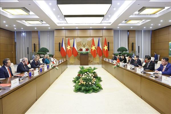 Chủ tịch Thượng viện Quốc hội Cộng hòa Séc kết thúc chuyến thăm chính thức Việt Nam