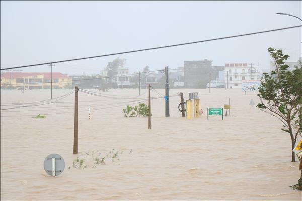 Mưa lũ gây thiệt hại nặng nề tại miền Trung - Tây Nguyên