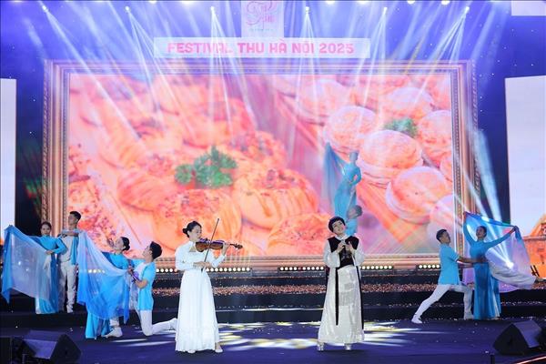 Festival Thu Hà Nội 2025: Điểm hẹn văn hóa dành cho du khách quốc tế