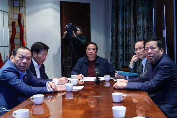 Thủ tướng Phạm Minh Chính họp khẩn trực tuyến từ Nam Phi về ứng phó lũ lụt ở miền Trung