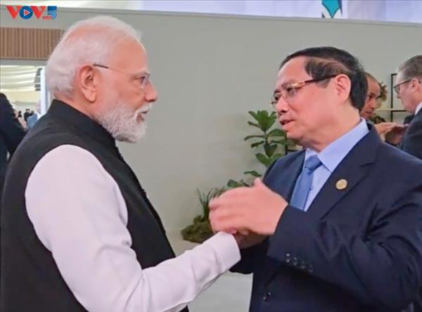 នាយករដ្ឋមន្ត្រីលោក ផាម មិញ ជីញ អញ្ជើញជួបជាមួយថ្នាក់ដឹកនាំនៃបណ្តាប្រទេសនិងអង្គការអន្តរជាតិមួយចំនួន