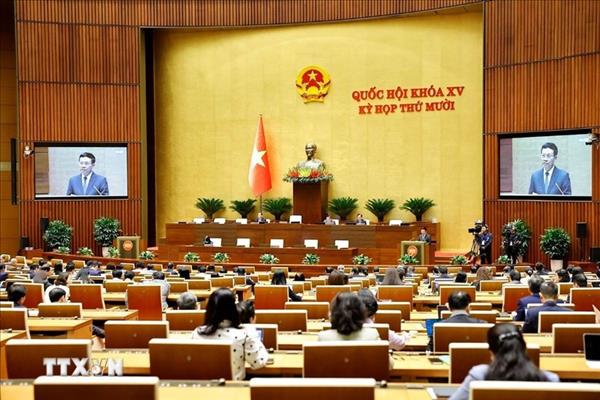 Legisladores vietnamitas debaten planes para modernizar la educación y mejorar la salud pública