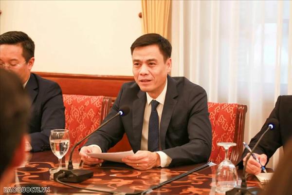 Vietnam refuerza cooperación educativa con Japón