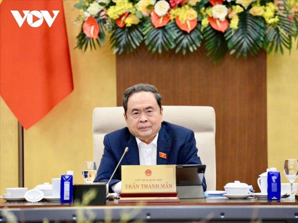 គណៈកម្មាធិការអចិន្ត្រៃយ៍រដ្ឋសភាផ្តល់យោបល់លើយន្តការពិសេសសម្រាប់ទីក្រុងហូជីមិញនិងទីក្រុងដាណាំង