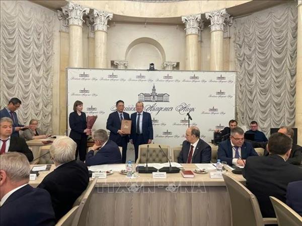 Российская академия наук удостоила высокой чести ведущего вьетнамского учёного