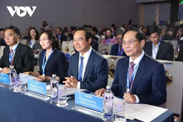 វេទិកាសេដ្ឋកិច្ចសរទរដូវ ឆ្នាំ២០២៥៖ ការដាស់ ជំនាន់ឆ្លាតវៃ ក្នុងយុគសម័យ AI