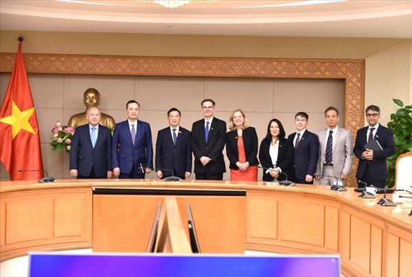 វៀតណាមស្នើឱ្យធនាគារពិភពលោក បង្កើនកិច្ចសហប្រតិបត្តិការលើហេដ្ឋារចនាសម្ព័ន្ធយុទ្ធសាស្ត្រ និងឡូជីស្ទិក