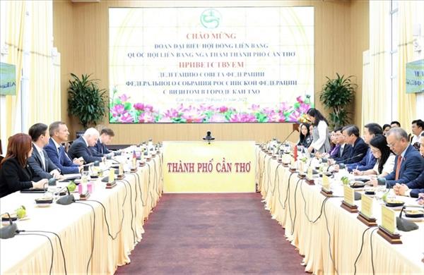 ເກີ່ນ​ເທີ ສະ​ເໜີ​ການ​ຮ່ວມ​ມື​ກັບ​ວິ​ສາ​ຫະ​ກິດ ລັດ​ເຊຍ ໃນ​ຂົງ​ເຂດ​ພະ​ລັງ​ງານ​ທົດ​ແທນ, ກະ​ສິ​ກຳ