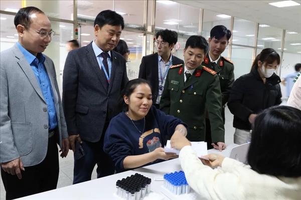 为7个省市劳动者提供免费体检