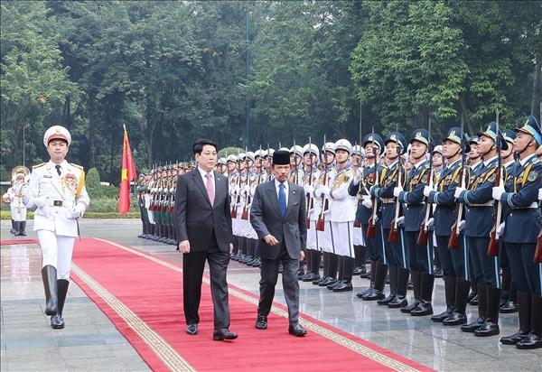 Chủ tịch nước Lương Cường chủ trì lễ đón chính thức Quốc vương Brunei