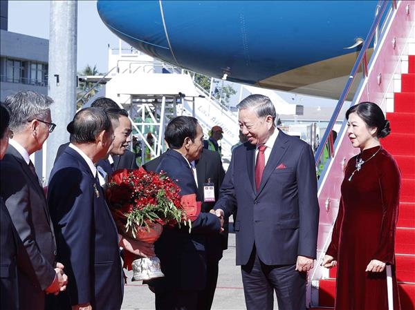 ラオス党書記長・国家主席 トー・ラム書記長の歓迎式典を主催