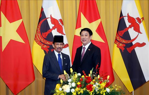 ກະ​ສັດ ບ​ຣູ​ໄນ Darussalam Haji Hassanal Bolkiah ສິ້ນ​ສຸດ​ການ​ຢ້ຽມ​ຢາມທາງ​ລັ​ດຖະ​ກິດ ຢູ່ ຫວຽດ​ນາມ