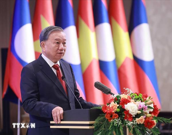 Party chief attends inauguration of Laos–Vietnam Friendship Park in Vientiane