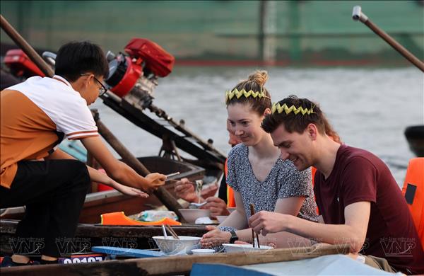 2025년 제1차 껀터 수상문화축체 12월 26일 개막