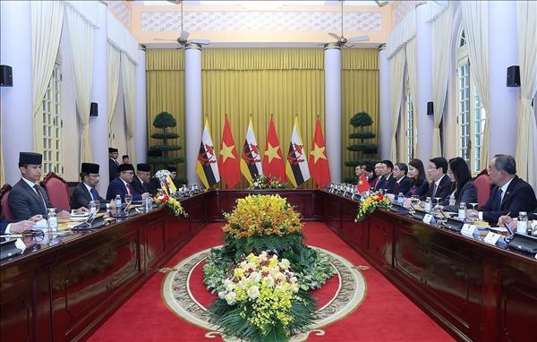Quốc vương Brunei Darussalam Haji Hassanal Bolkiah kết thúc chuyến thăm cấp Nhà nước tới Việt Nam