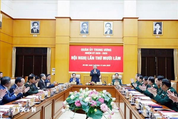 또 럼 당 서기장, 당의 국방 노선에 견지 요구