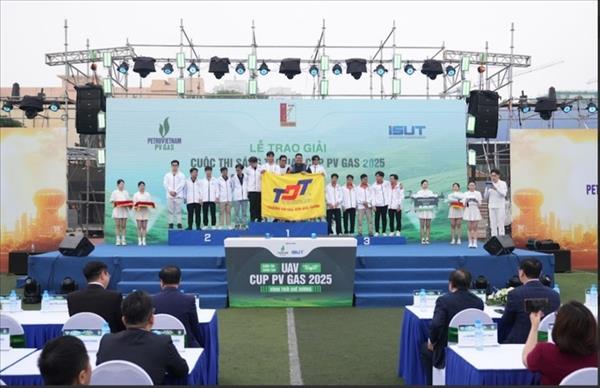 ການ​ແຂ່​ງ​ຂັນ​ທີ່​ມີ​ຫົວ​ຄິດ​ປະ​ດິດ​ສ້າງ UAV 2025 - ຂັນ PV GAS ສ້າງ​ສະ​ຖານ​ທີ່​ລະຫຼິ້ນ​ວິ​ທະ​ຍາ​ສາດ​ເຕັກ​ໂນ​ໂລ​ຢີ​ທີ່​ມີ​ປະ​ໂຫຍດ​ໃຫ້​ແກ່​ນັກ​ສຶກ​ສາ