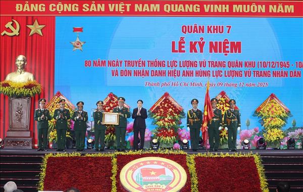 Chủ tịch nước Lương Cường: Quân khu 7 phát huy truyền thống Trung thành vô hạn, chủ động sáng tạo, tự lực tự cường, đoàn kết quyết thắng