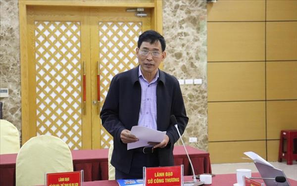 ມີຮ້ານວາງສະແດງກວ່າ 300 ຮ້ານໄດ້ເຕົ້າໂຮມທີ່ງານຕະຫຼາດນັດການຄ້າ ແລະ ທ່ອງທ່ຽວ ສາກົນ ຫວຽດນາມ - ຈີນ