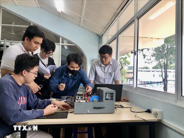 Vietnam aprueba plan de formación de recursos humanos en Rusia, China y países de Europa del Este