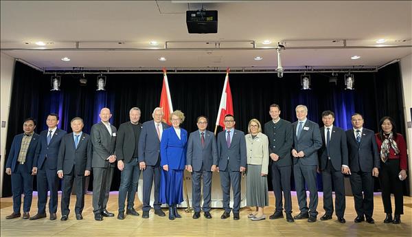 Việt Nam - Áo khai mở cơ hội cho nguồn nhân lực chất lượng cao