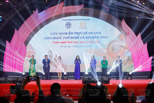 Làng nghề và ẩm thực góp phần làm nên sức hút du lịch Hà Nội