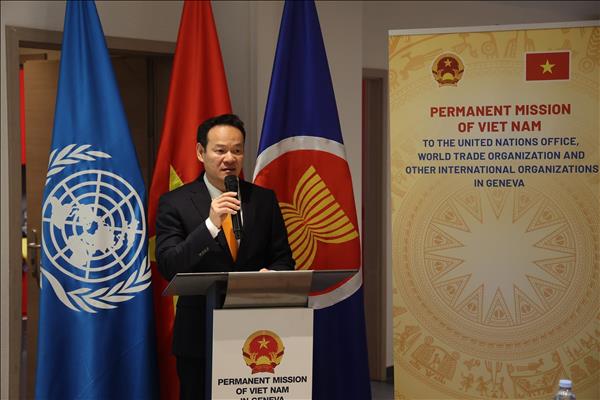 Lan tỏa giá trị di sản Hồ Chí Minh từ Geneva (Thụy Sĩ)