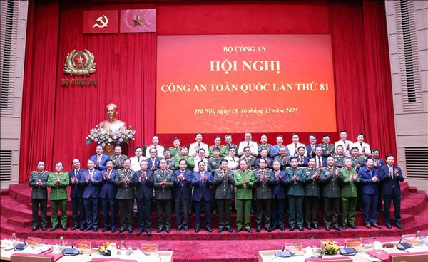 នាយករដ្ឋមន្ត្រី លោក ហ្វាម មិញជីញ ចូលរួមសន្និសីទនគរបាលទូទាំងប្រទេស លើកទី៨១