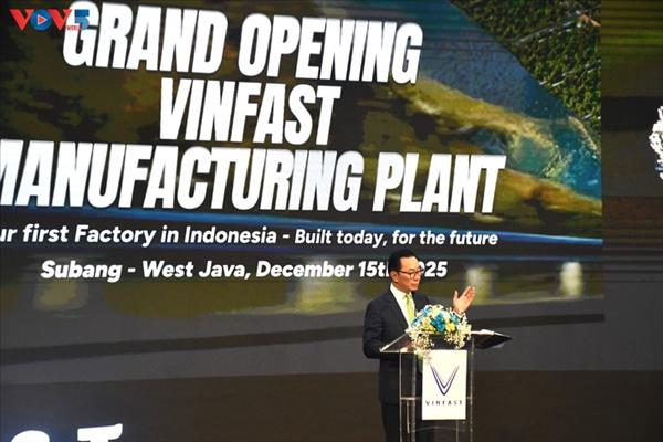 VINFAST ເປີດ​​ນຳ​ໃຊ້​ໂຮງ​ຈັກຜະ​ລິດລົດ​ເກັງ​ໄຟ​ຟ້າ​ຢູ່ ອິນ​ໂດ​ເນ​ເຊຍ