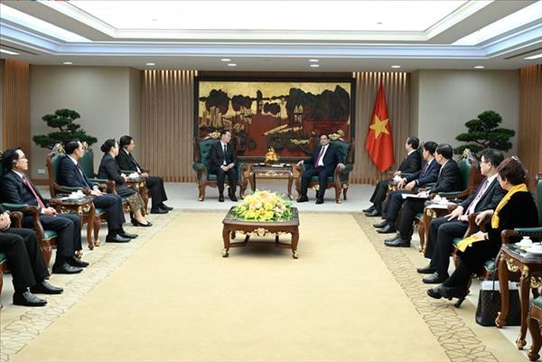 ນາ​ຍົກ​ລັດ​ຖະ​ມົນ​ຕີ ຫວຽດ​ນາມ ຟ້າມ​ມິງ​ຈິງ ຕ້ອນ​ຮັບ​ທ່ານ​ລັດ​ຖະ​ມົນ​ຕີ​ກະ​ຊວງ​ສຶກ​ສາ ແລະ ກິ​ລາ​ລາວ