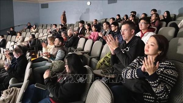 Documentary film spreads Vietnams spirit, image in US