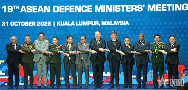 ការទូតការពារជាតិឆ្នាំ២០២៥៖ ប្រកាន់ខ្ជាប់នូវគោលការណ៍ ម្ចាស់ការធ្វើសមាហរណ កម្ម ស្ថាបនាសន្តិភាព