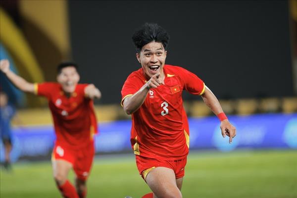 SEA Games 33: Vietnam derrota a Tailandia en una final épica y conquista el oro en fútbol masculino